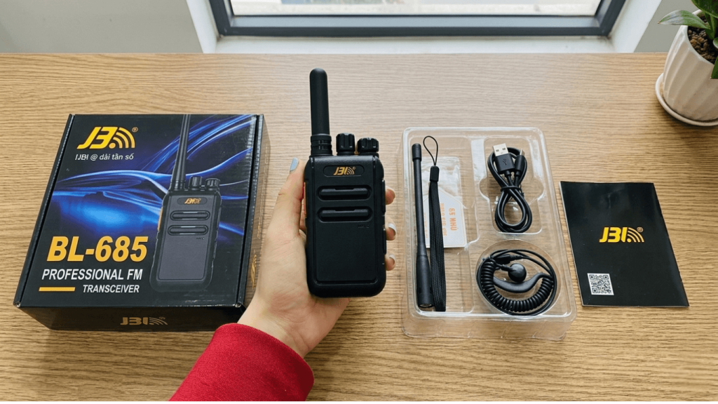 máy bộ đàm cầm tay là gì