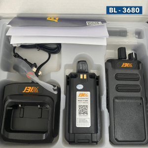 Bộ đàm cầm tay JBL BL-3680 sở hữu tính năng tự dò tần số thông minh và cổng sạc Type-C tiện lợi, giúp kết nối tức thì và linh hoạt mọi lúc mọi nơi. Với công suất phát mạnh mẽ và thiết kế bền bỉ, đây là giải pháp liên lạc xuyên thấu vật cản hoàn hảo cho mọi công trình và doanh nghiệp.